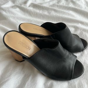 Expression leather heel sandal, open toe